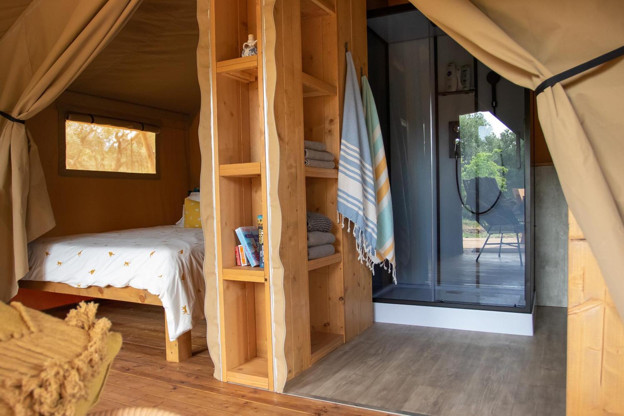Domus Olea Glamping Hotel เชจลีเมสซาปิกา ภายนอก รูปภาพ