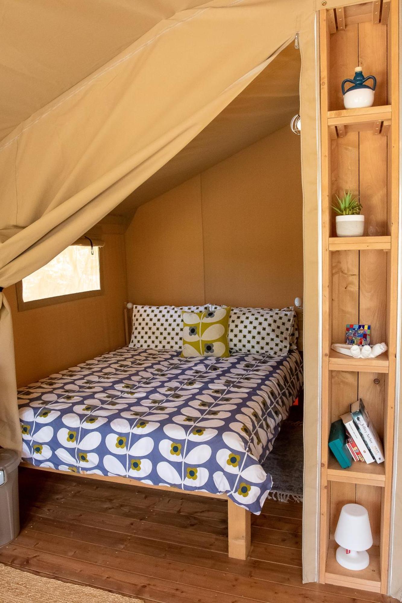Domus Olea Glamping Hotel เชจลีเมสซาปิกา ภายนอก รูปภาพ