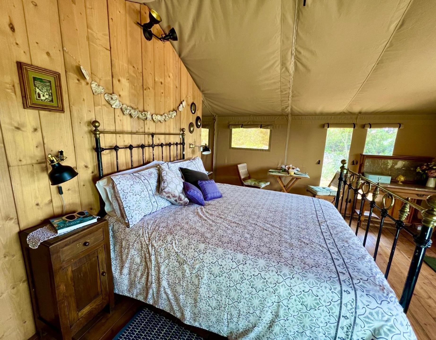 Domus Olea Glamping Hotel เชจลีเมสซาปิกา ภายนอก รูปภาพ